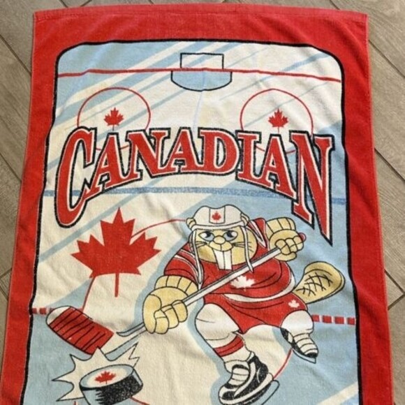 Vintage Vancouver Canadians Hockey Beach Towel - Picture 2 of 6